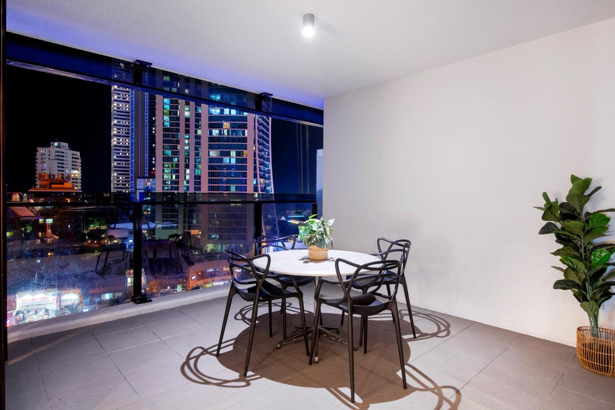 Circle On Cavill - Self Contained & Privately Managed Apartments - Wow Stay Gold Coast Luaran gambar